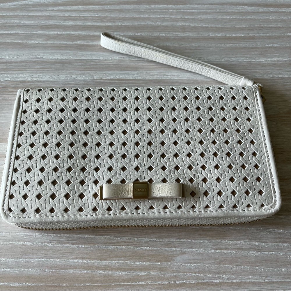 Furla Leather White Wallet Wristlet Zip Around